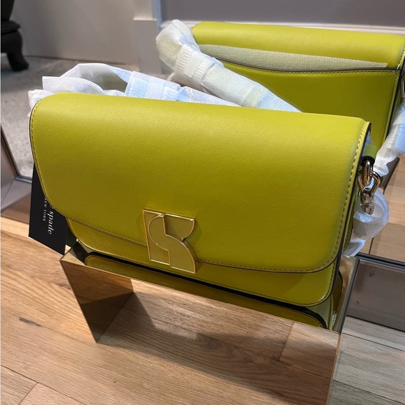 Kate Spade Dakota Crossbody Bag in Chartreuse - Picture 6 of 11